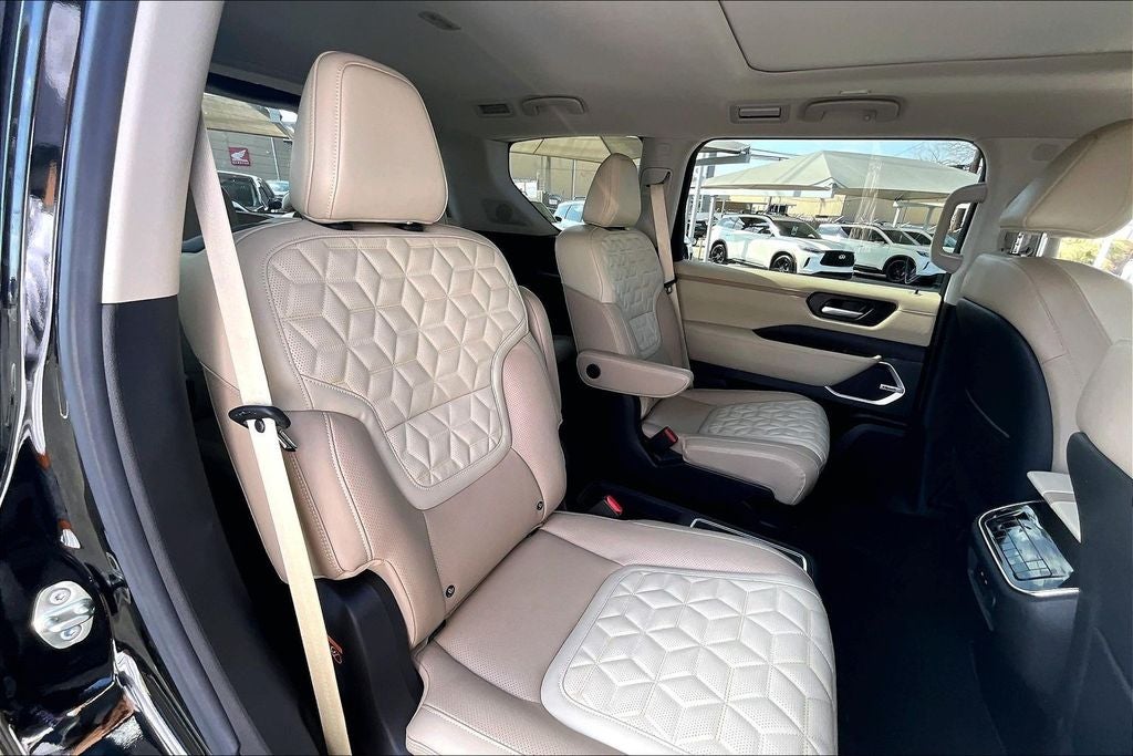 2025 Nissan Armada Platinum