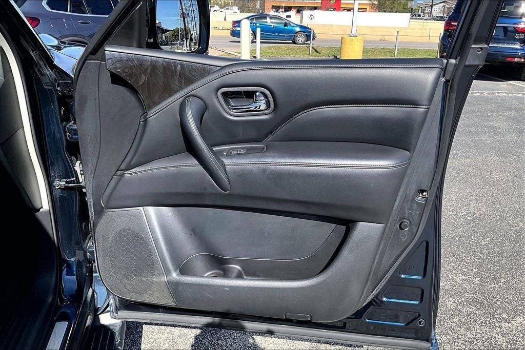 2024 INFINITI QX80 LUXE