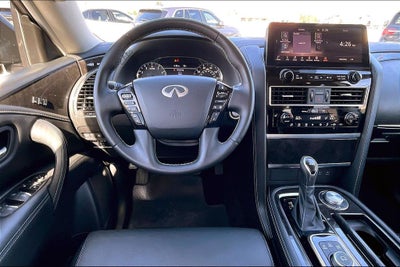 2024 INFINITI QX80 LUXE