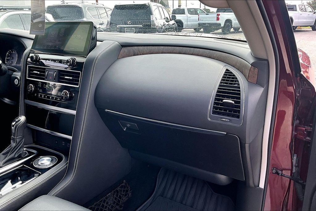 2023 INFINITI QX80 Premium Select