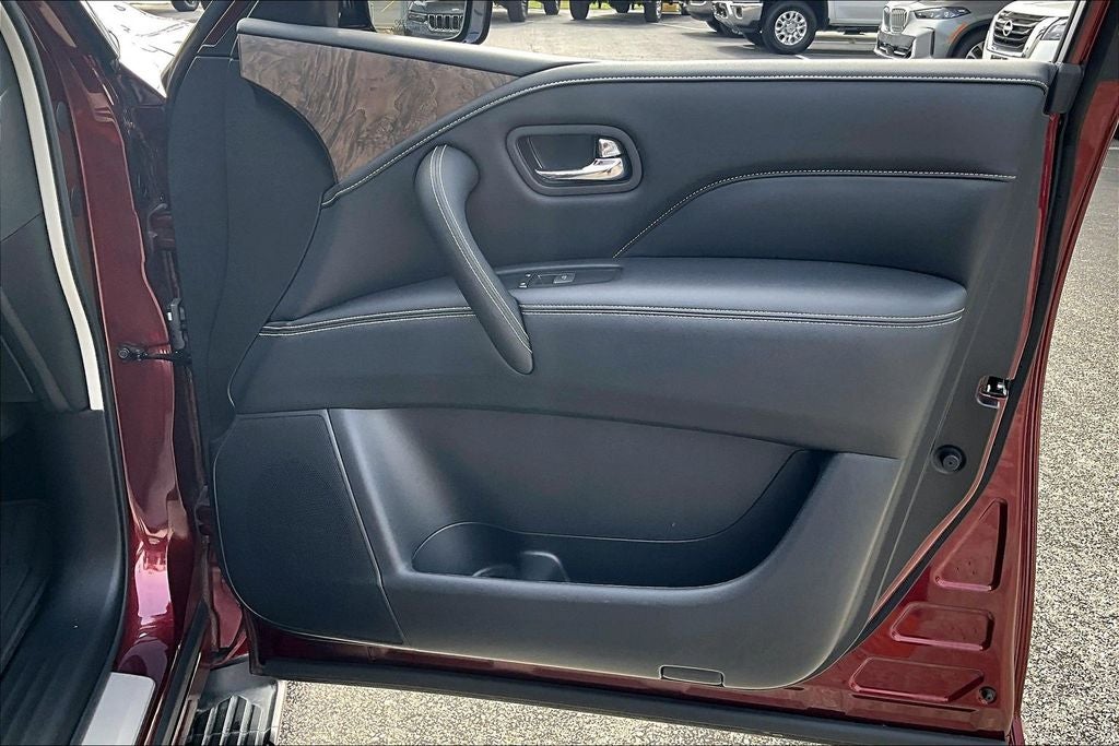 2023 INFINITI QX80 Premium Select