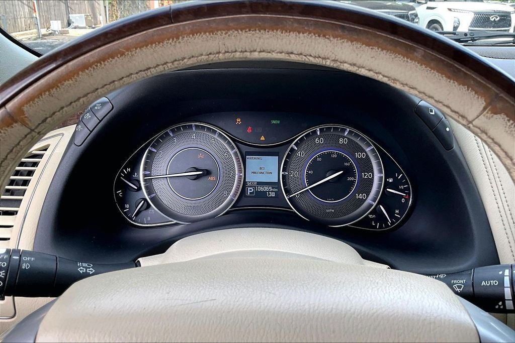 2016 INFINITI QX80 Base