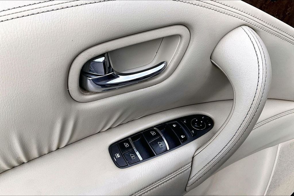 2016 INFINITI QX80 Base