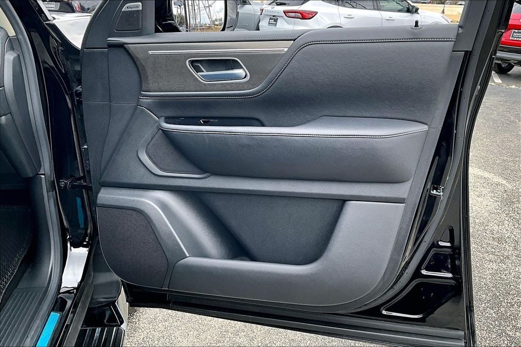 2025 INFINITI QX80 PURE