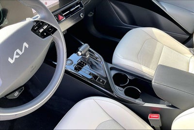 2023 Kia Niro EX