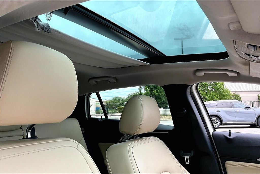 2018 INFINITI QX30 Premium