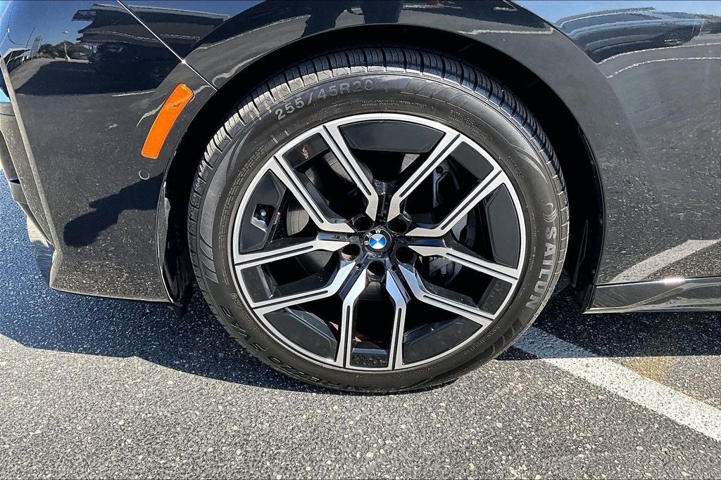 2024 BMW 7 Series 740i