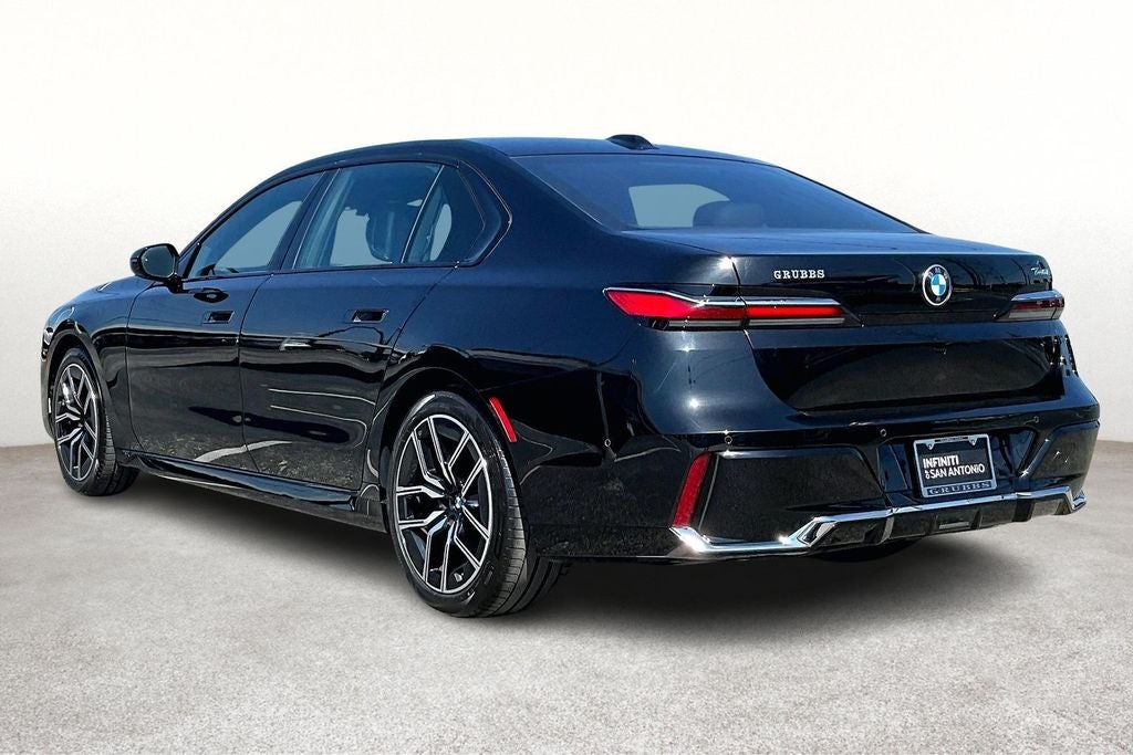 2024 BMW 7 Series 740i