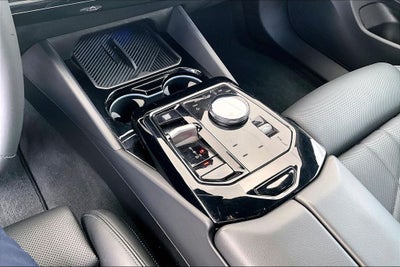 2025 BMW 5 Series 530i