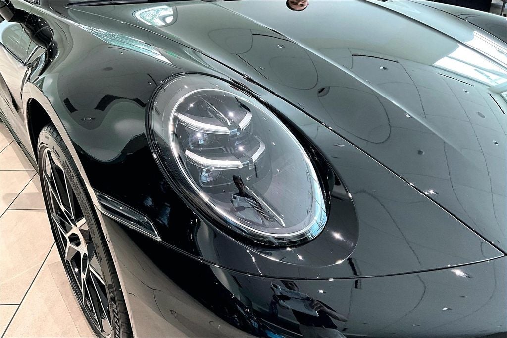 2025 Porsche 911 Carrera