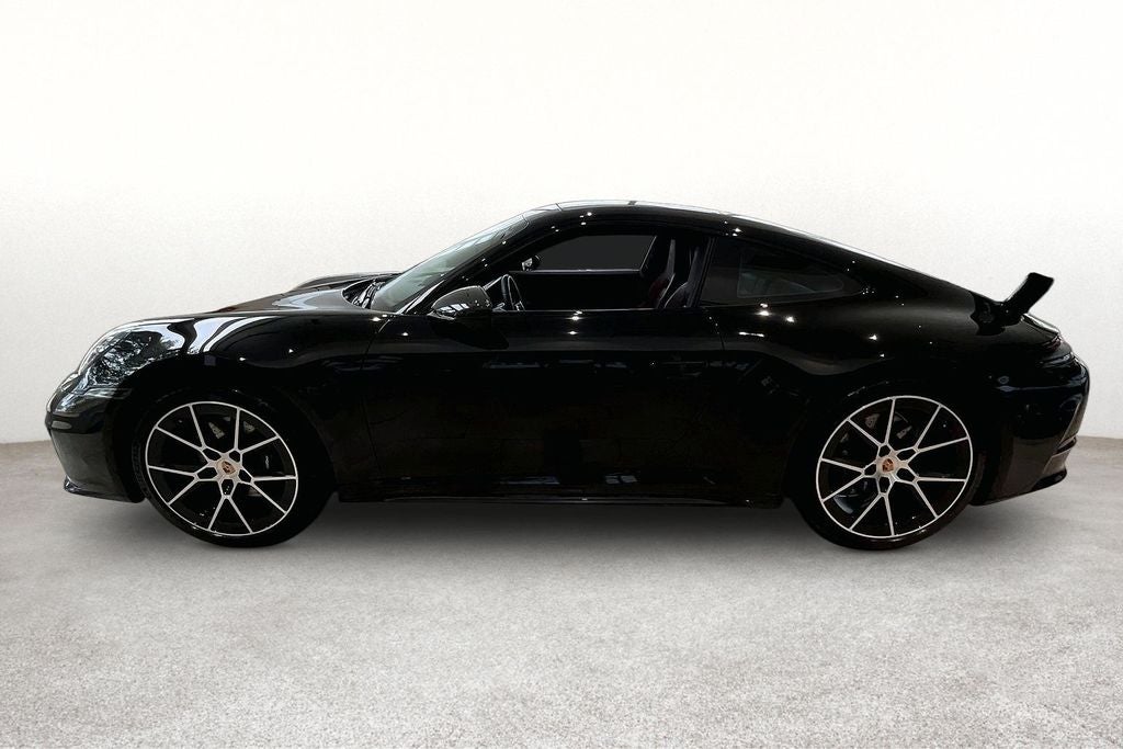 2025 Porsche 911 Carrera