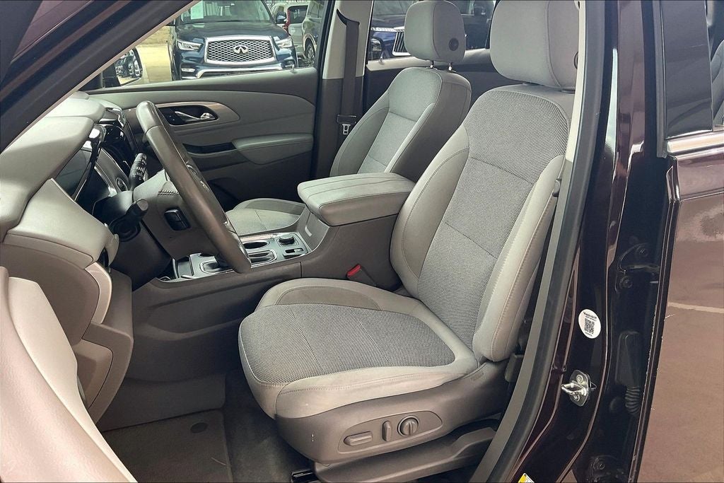 2018 Chevrolet Traverse LT Cloth w/1LT