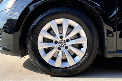 2013 Volkswagen Passat 2.5L Wolfsburg Edition