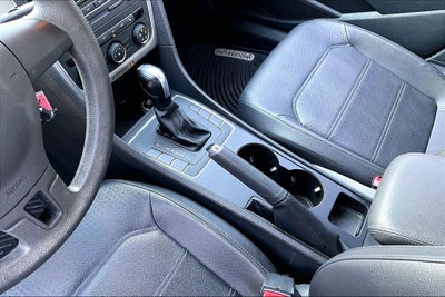 2013 Volkswagen Passat 2.5L Wolfsburg Edition