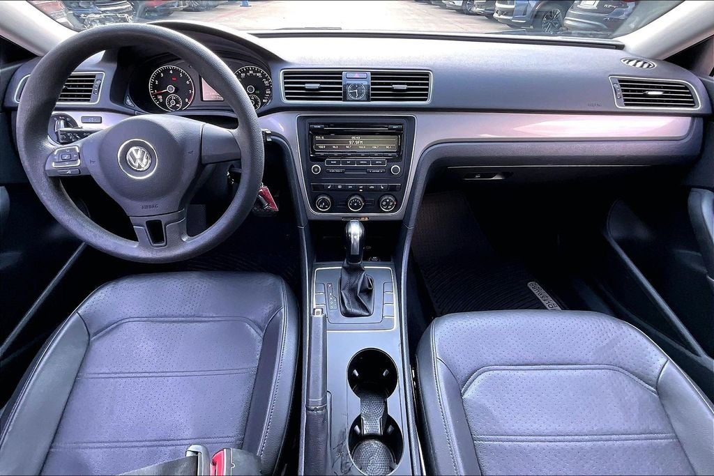 2013 Volkswagen Passat 2.5L Wolfsburg Edition