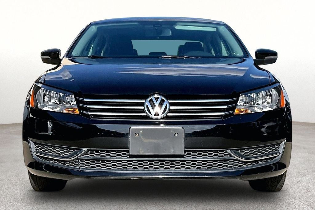 2013 Volkswagen Passat 2.5L Wolfsburg Edition