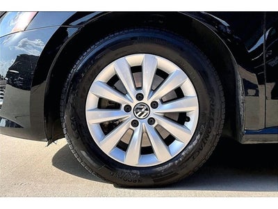 2013 Volkswagen Passat 2.5L Wolfsburg Edition