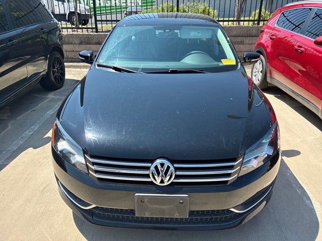 2013 Volkswagen Passat 2.5L Wolfsburg Edition