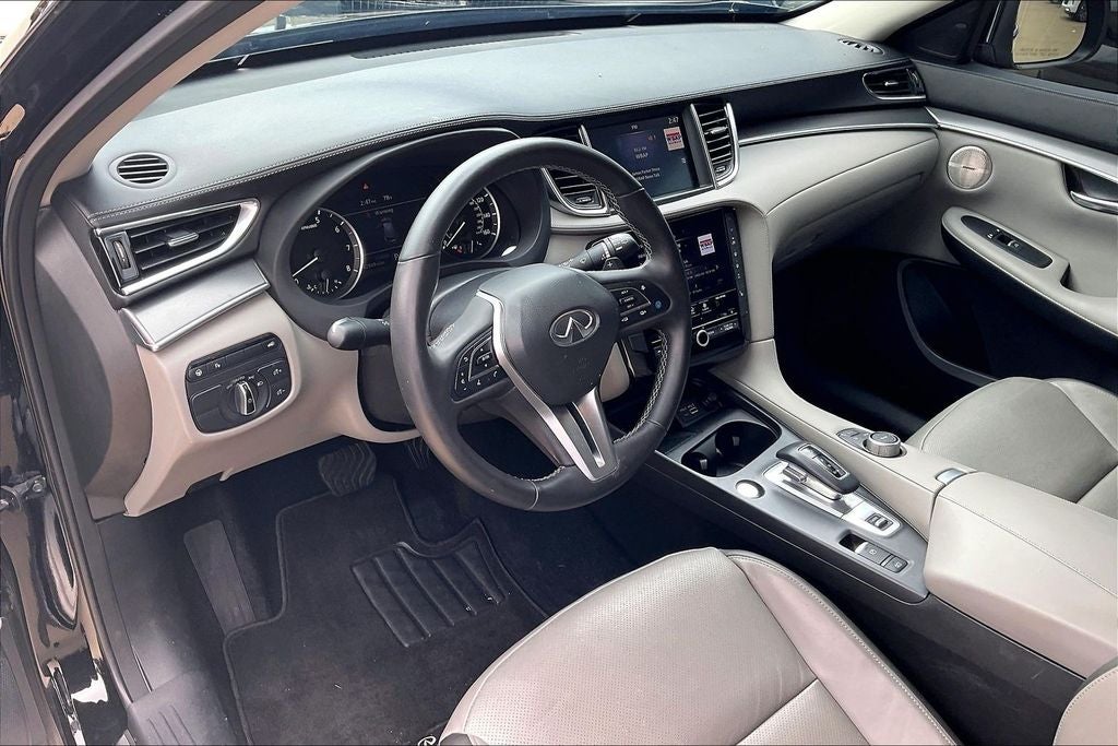 2023 INFINITI QX50 LUXE