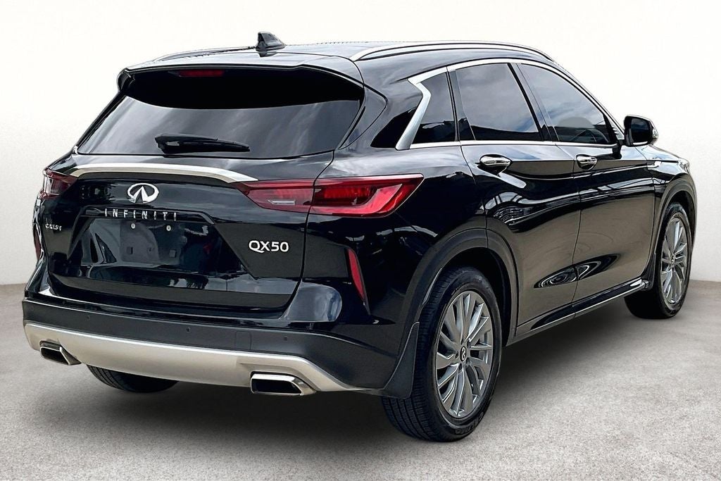 2023 INFINITI QX50 LUXE