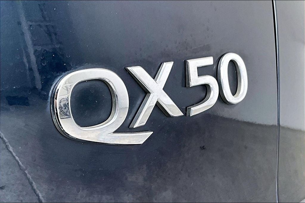 2022 INFINITI QX50 LUXE