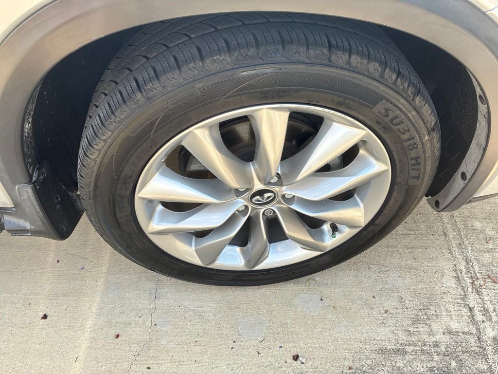 2019 INFINITI QX50 LUXE