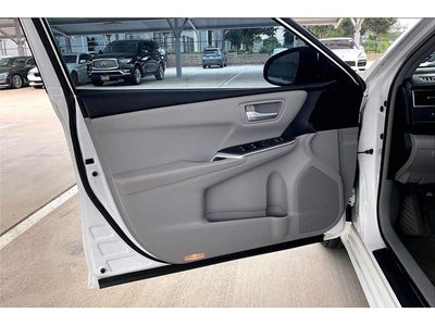 2016 Toyota Camry LE
