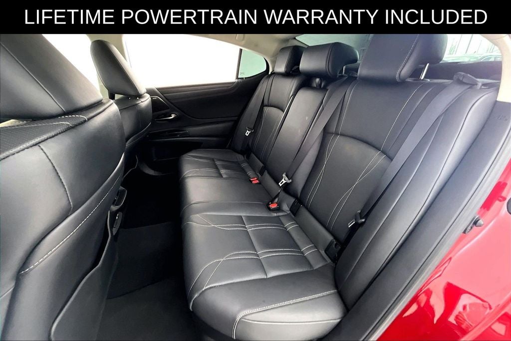 2025 Lexus ES 300h Luxury