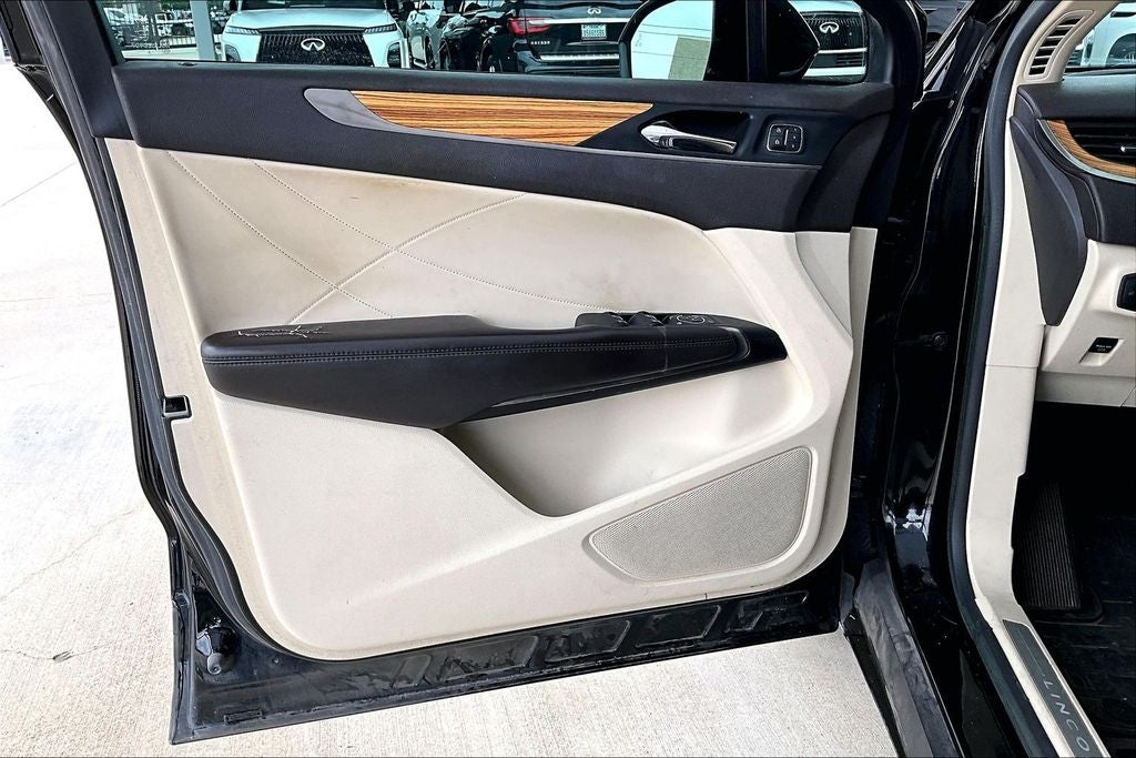 2016 Lincoln MKC Select