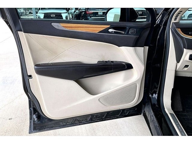 2016 Lincoln MKC Select