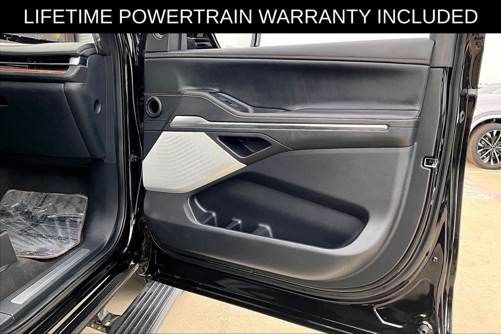 2025 Lincoln Navigator L Black Label