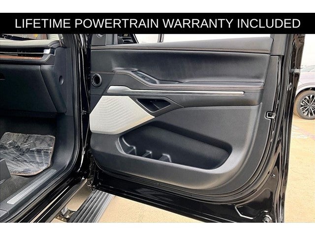 2025 Lincoln Navigator L Black Label