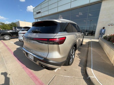 2023 INFINITI QX60 LUXE