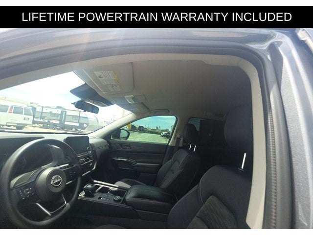 2024 Nissan Pathfinder S
