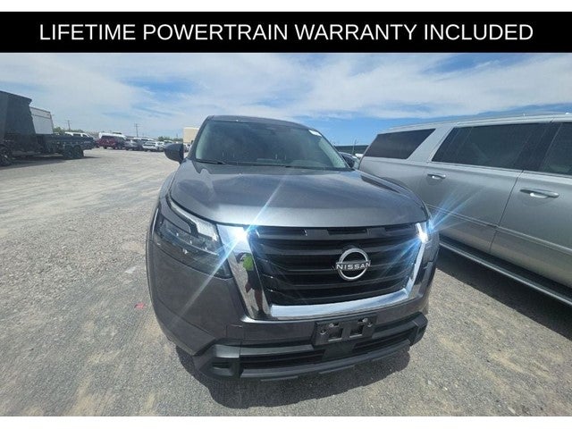 2024 Nissan Pathfinder S