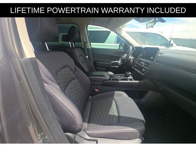 2024 Nissan Pathfinder S