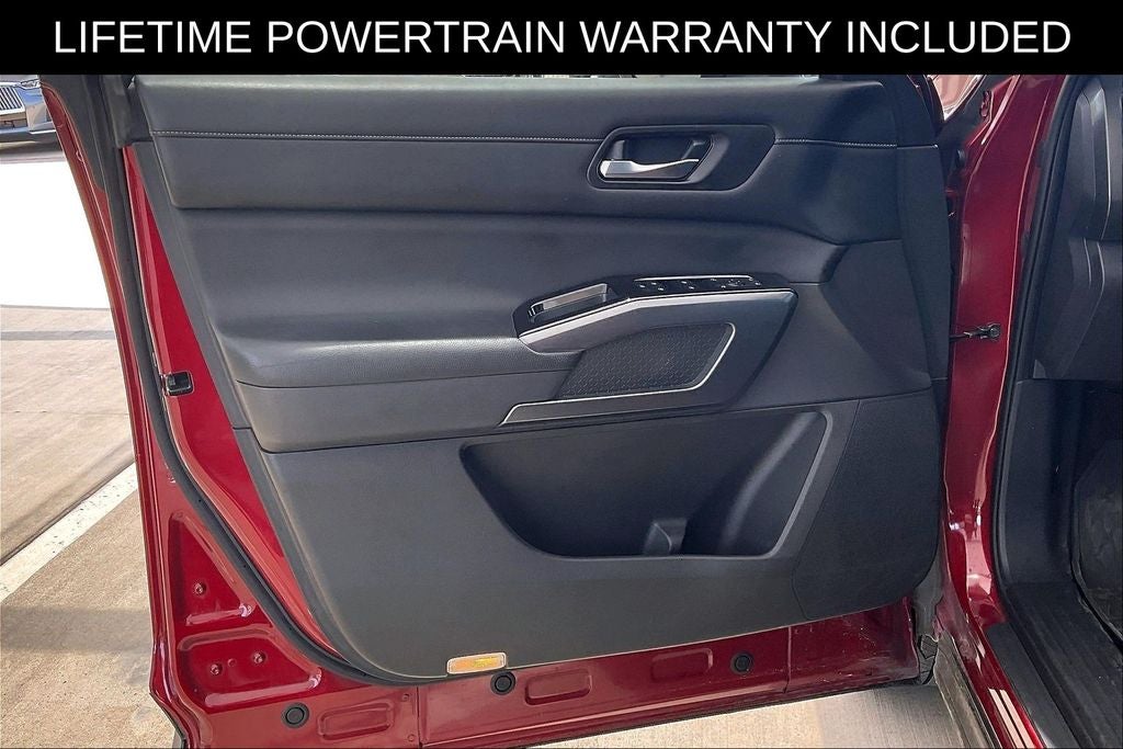 2022 Nissan Pathfinder SL