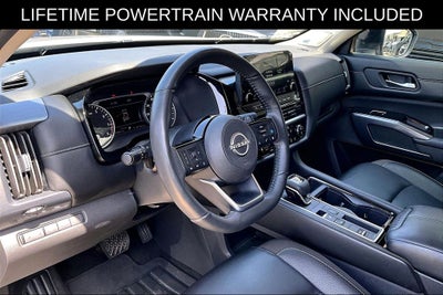 2024 Nissan Pathfinder SL