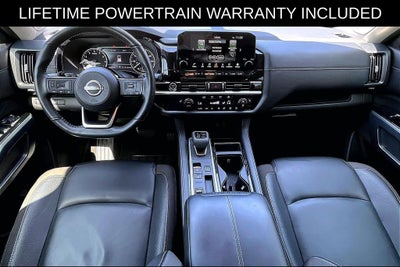 2024 Nissan Pathfinder SL