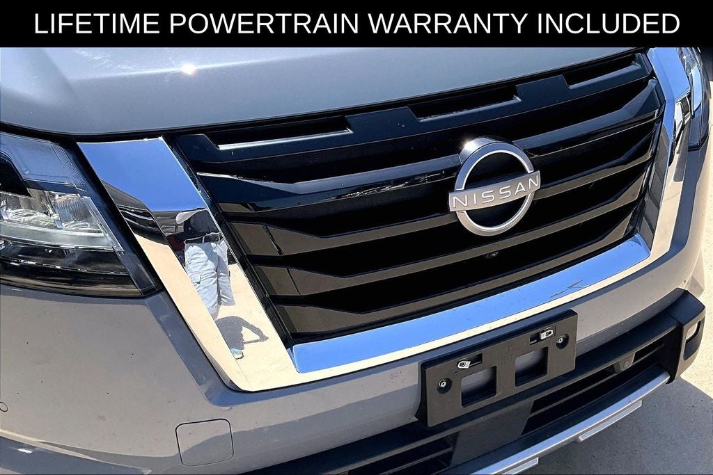 2024 Nissan Pathfinder SL
