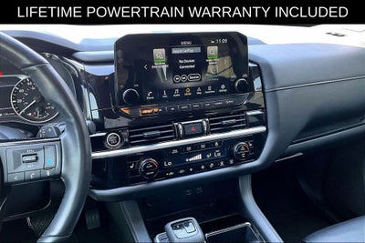 2024 Nissan Pathfinder SL