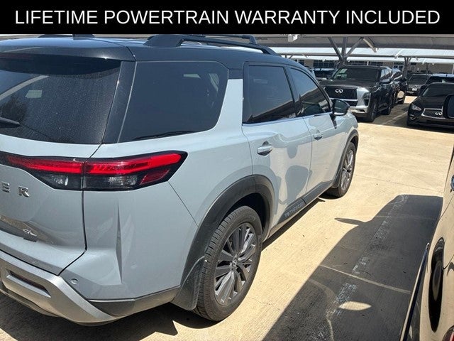 2024 Nissan Pathfinder SL