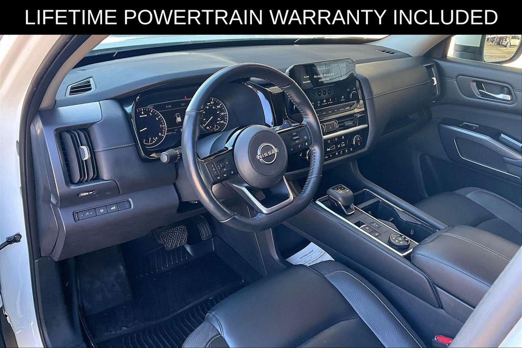 2023 Nissan Pathfinder SL