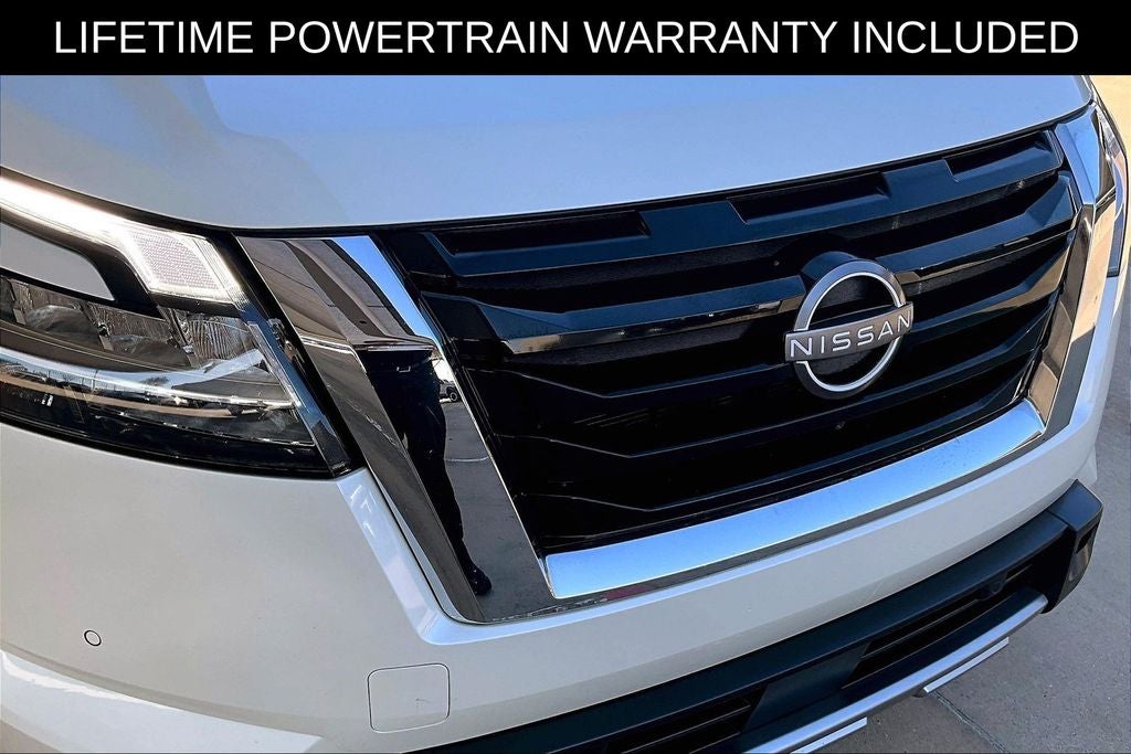 2023 Nissan Pathfinder SL