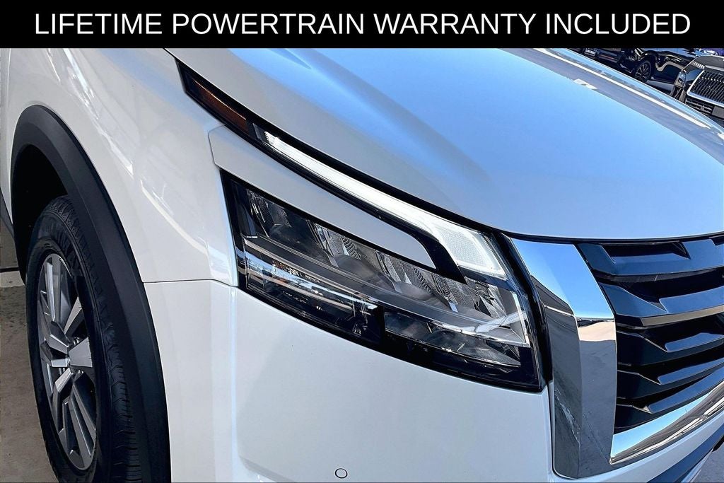 2023 Nissan Pathfinder SL