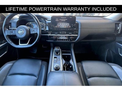 2023 Nissan Pathfinder SL