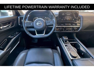2023 Nissan Pathfinder SL