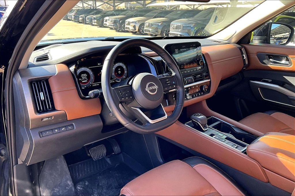 2024 Nissan Pathfinder Platinum