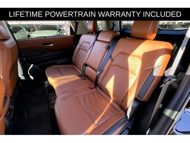 2024 Nissan Pathfinder Platinum