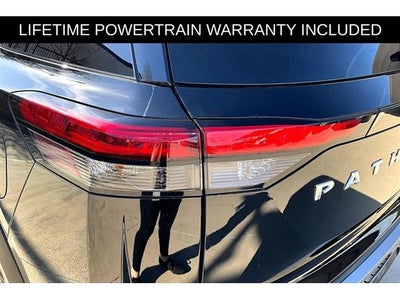 2024 Nissan Pathfinder Platinum